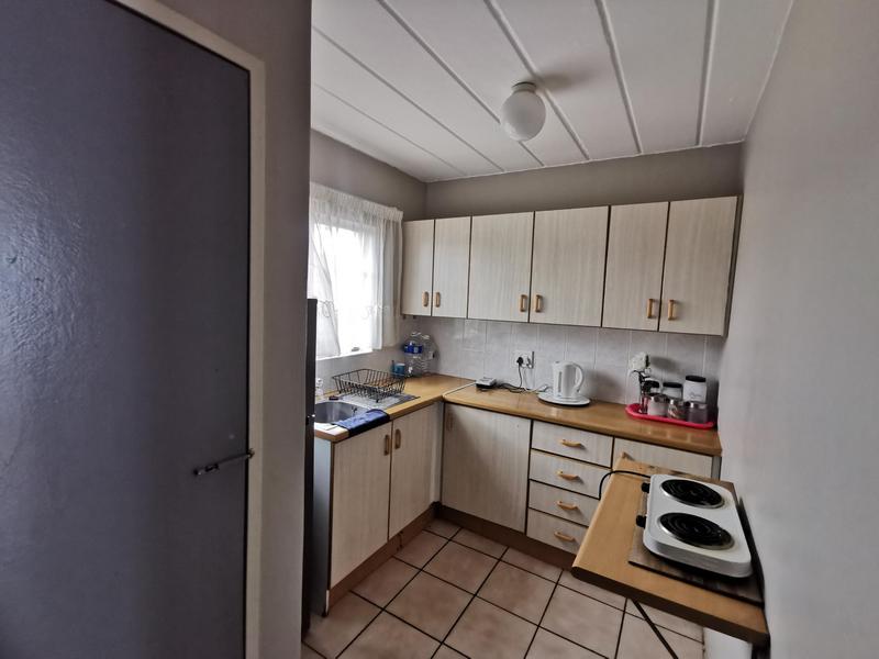 To Let 3 Bedroom Property for Rent in Kannoniers Park North West